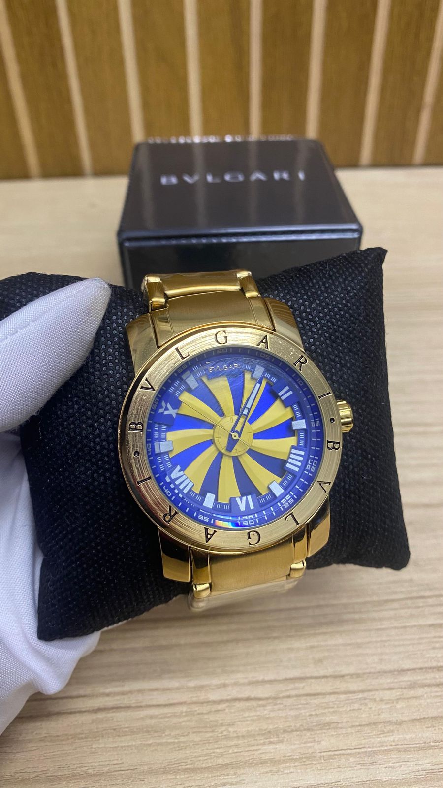 RELOGIO BVGARI DOURADO\AZUL\AMARELO