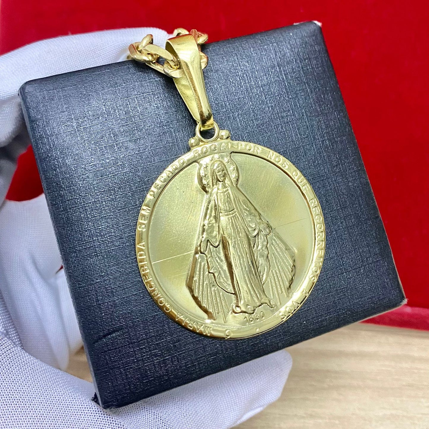 PINGENTE NOSSA SRA ROGAI POR NÓS