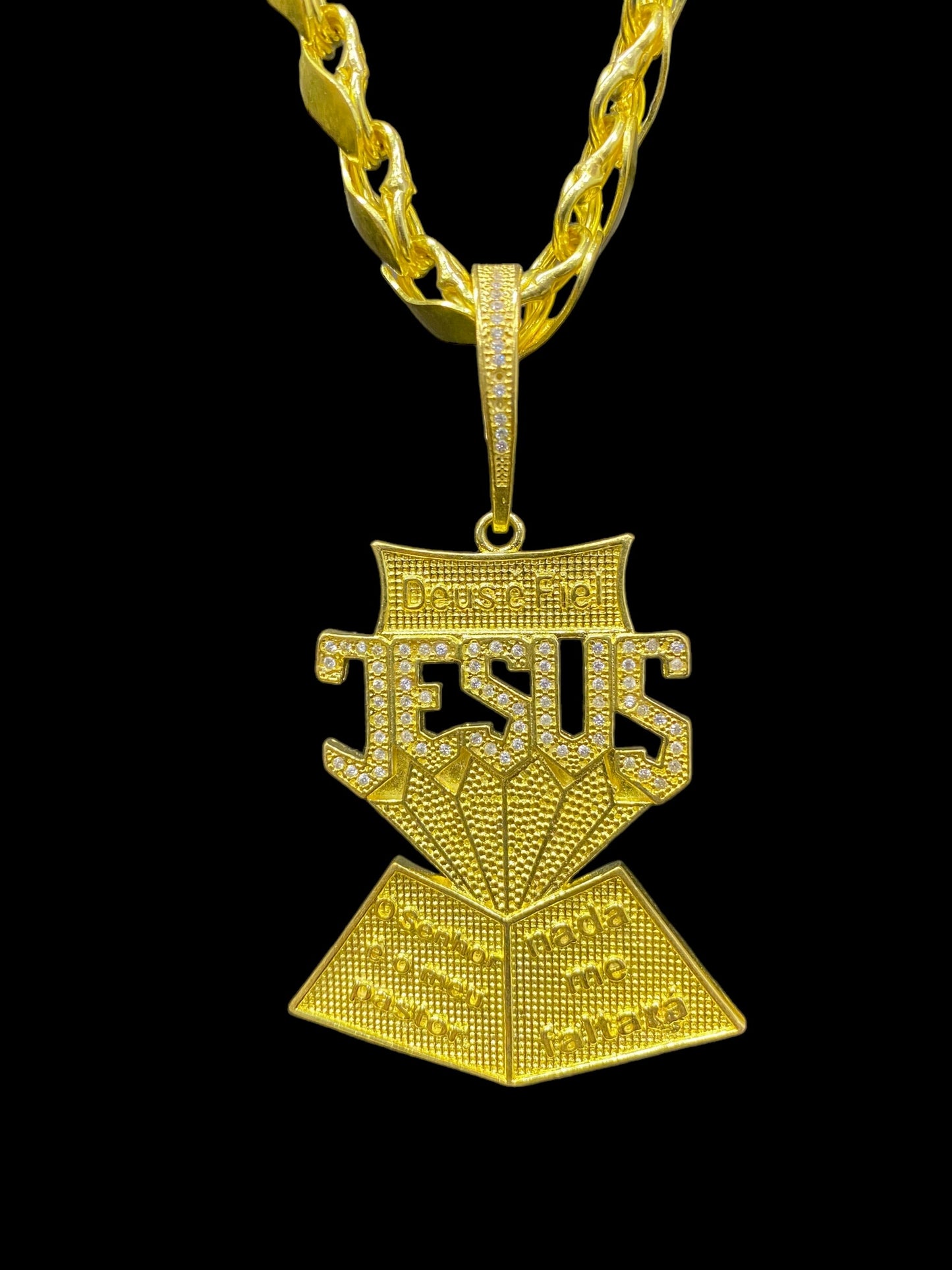PINGENTE PERSONALIZADO JESUS CRAVEJADO - WRDJOIAS