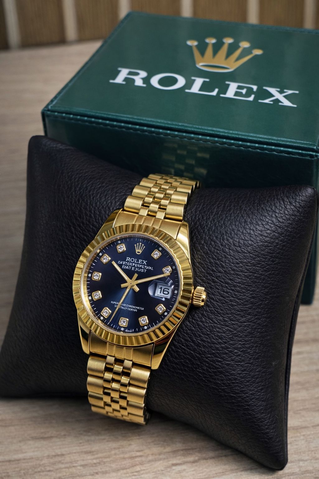 ROLEX FEMININO DOURADO FUNDO PRETO