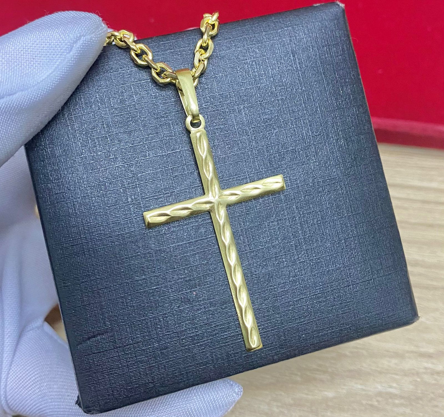 PINGENTE CRUZ DETALHADA FINA