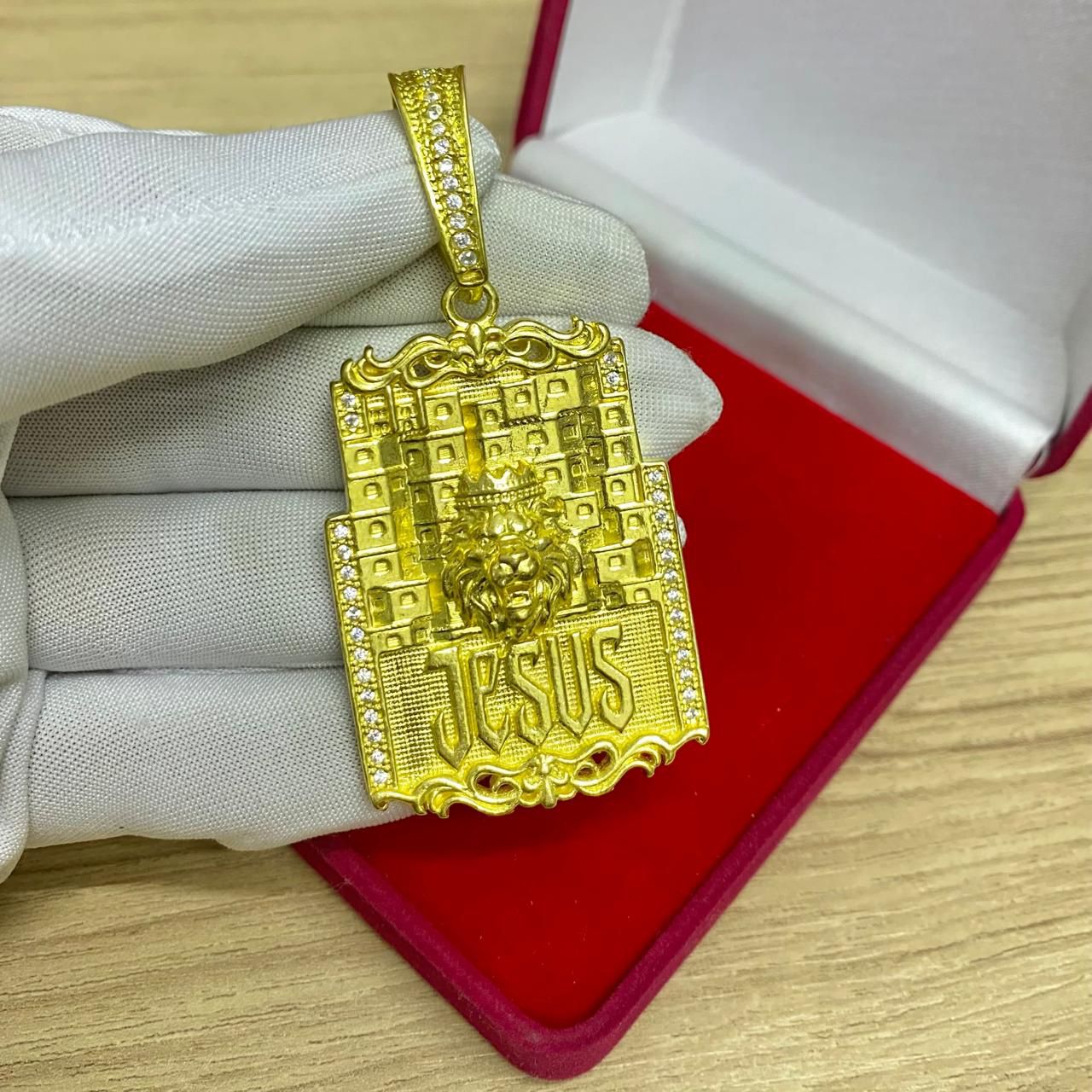 PINGENTE LEÃO YESHUA CRAV