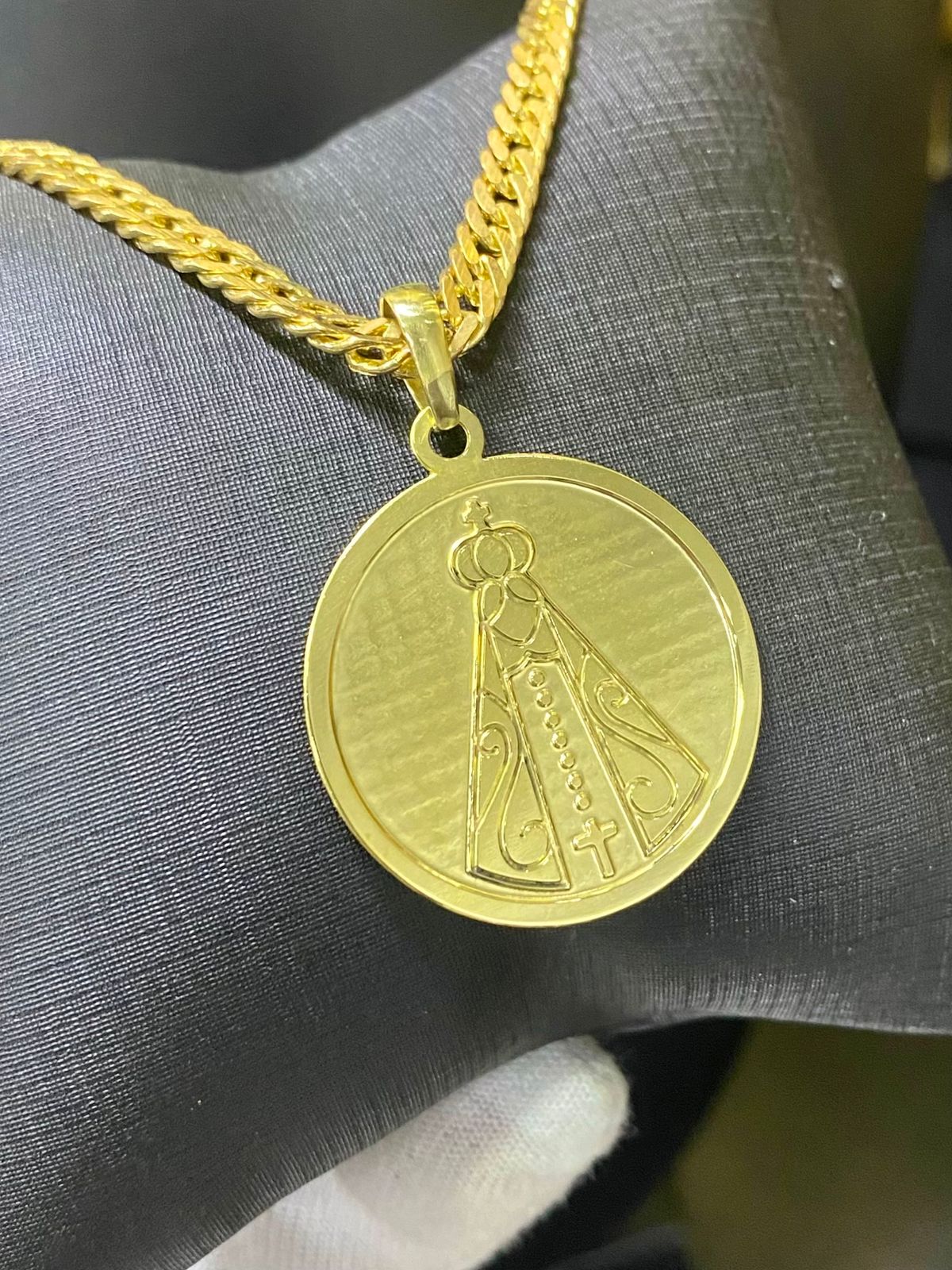 PINGENTE MEDALHA SANTA