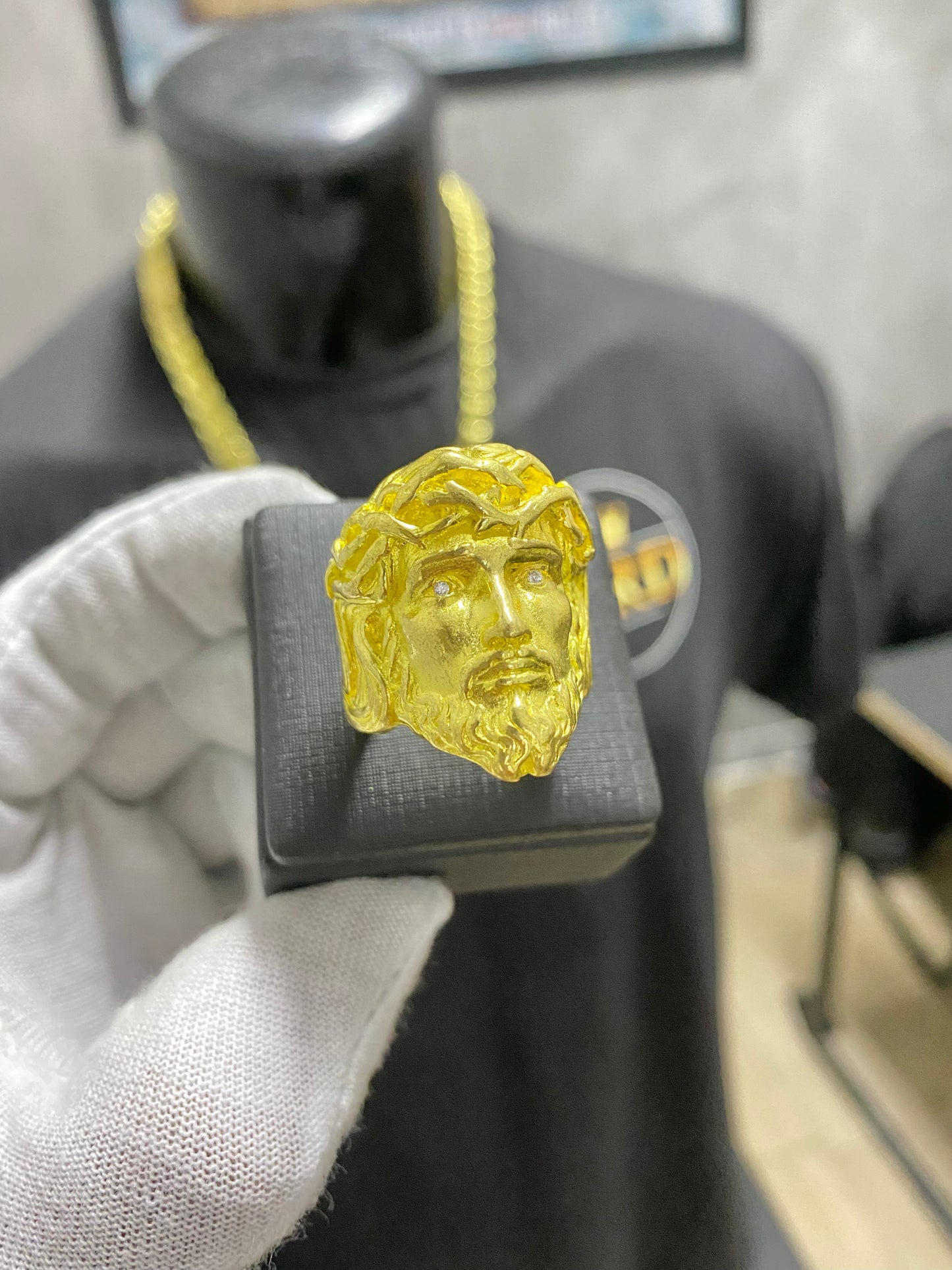 ANEL JESUS OLHOS CRAVEJADOS - WRDJOIAS
