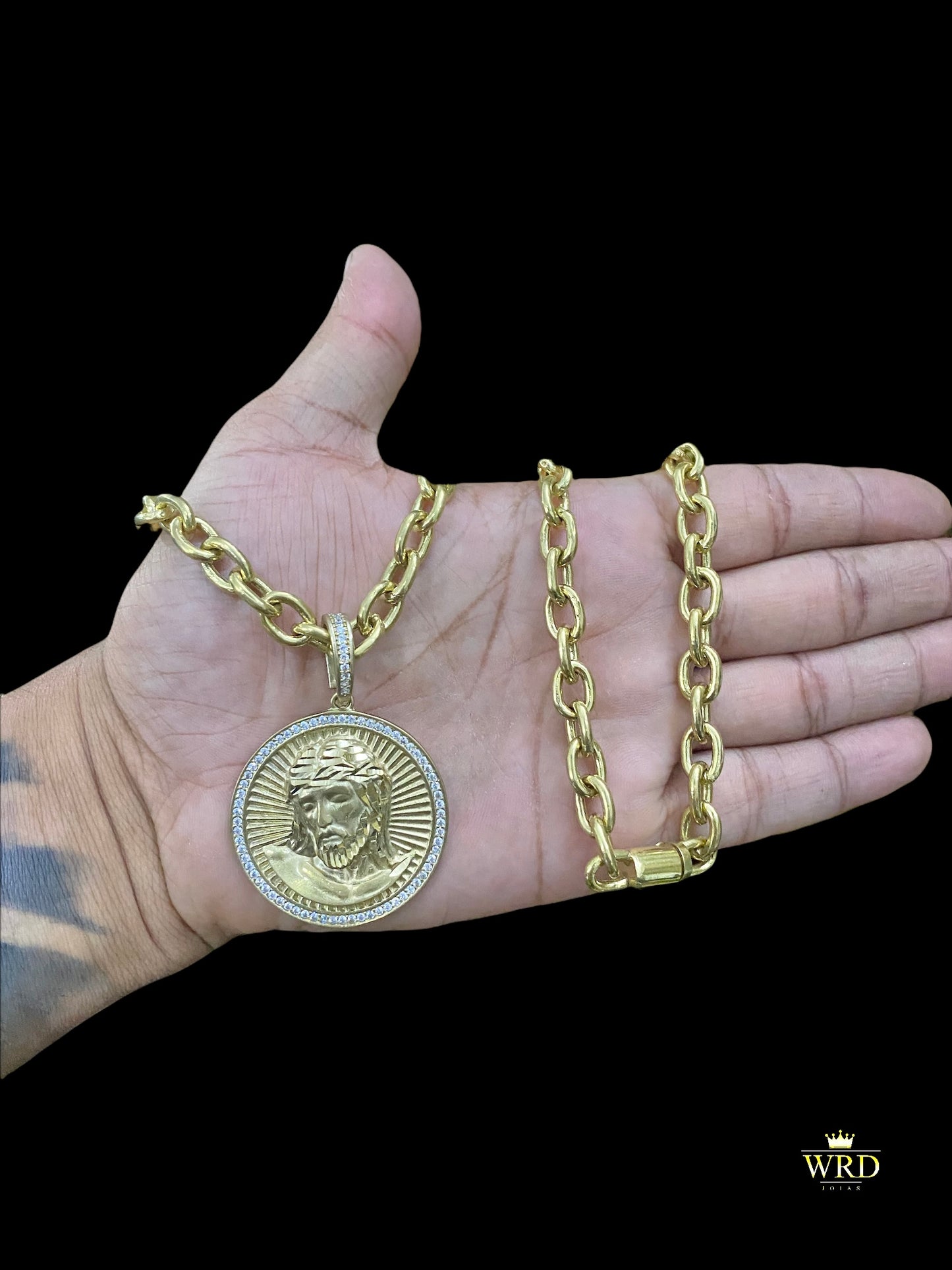 CORRENTE ELO CADEADO 8MM COM PINGENTE CRISTO CRAVEJADO - WRDJOIAS
